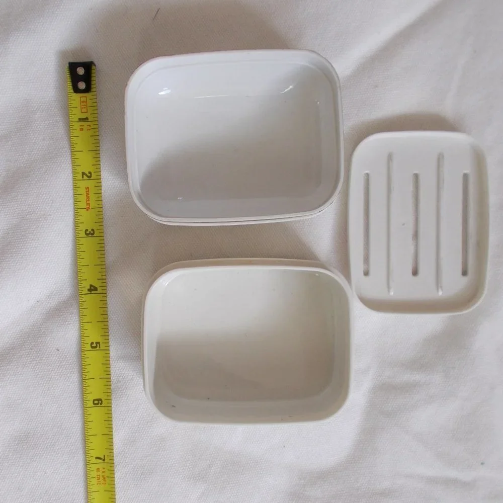 𝅺vintage Covered Bar Soap Container